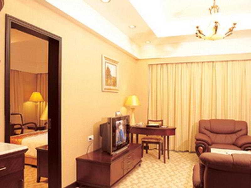 Yutong Hotel Guangzhou Buitenkant foto