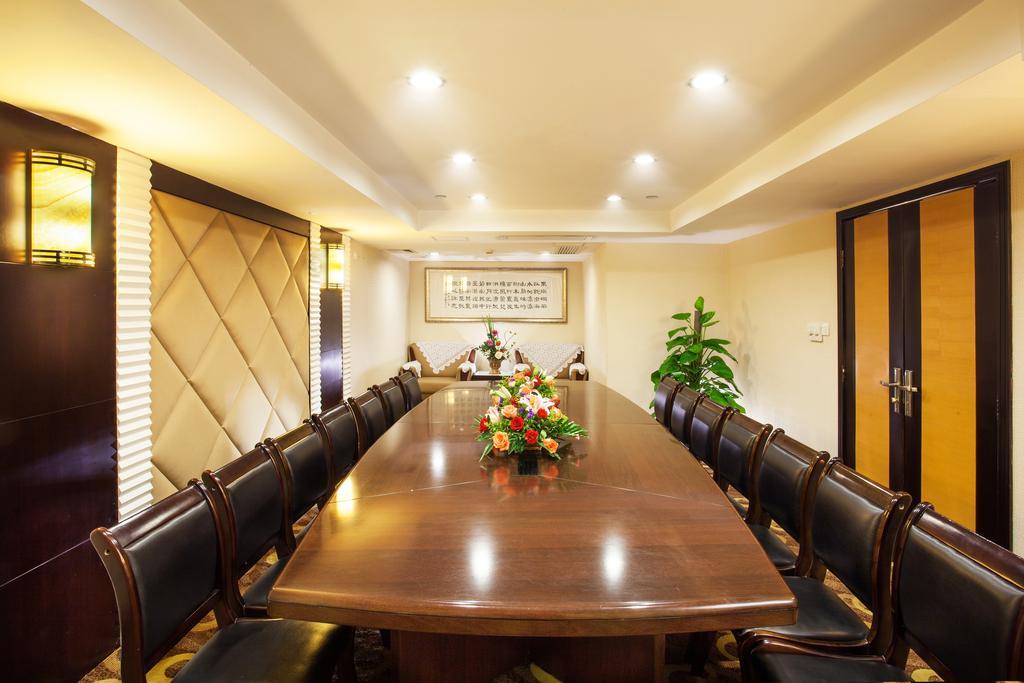 Yutong Hotel Guangzhou Buitenkant foto