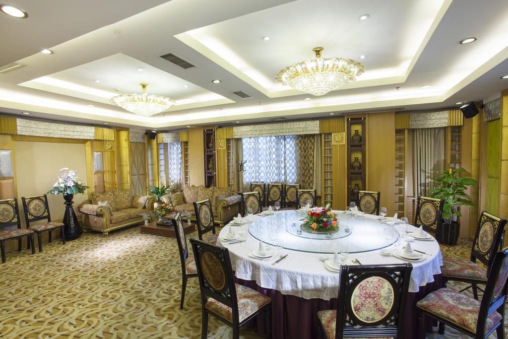 Yutong Hotel Guangzhou Buitenkant foto
